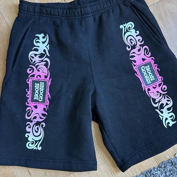 Noon Goons Tribal Surf Skate Short - Picture 2 of 6